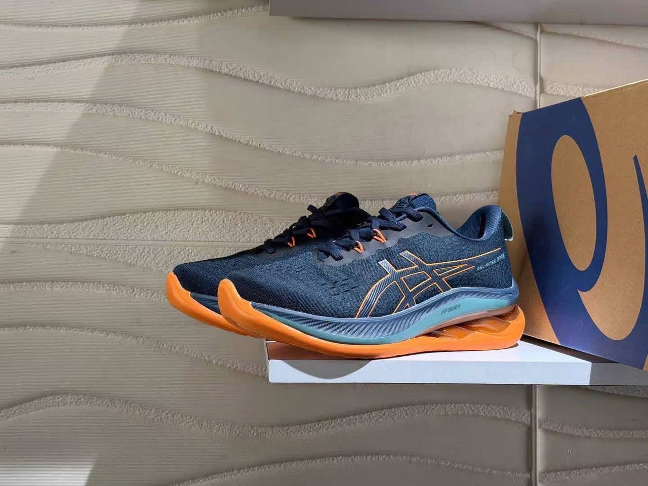 ASIC-LIGHT BLUE